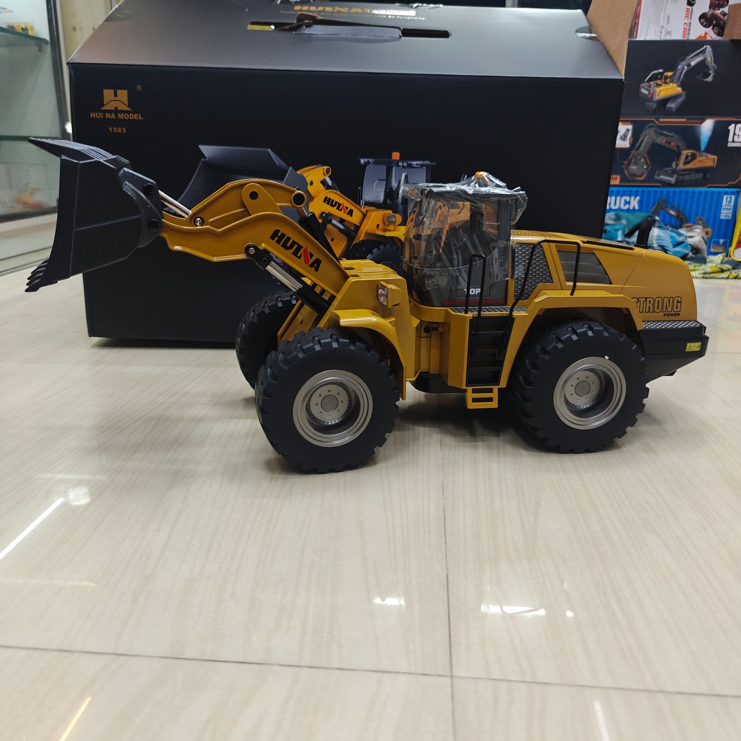 Huina 1583 1:14 RC Metal Wheel loader (2026 Model)
