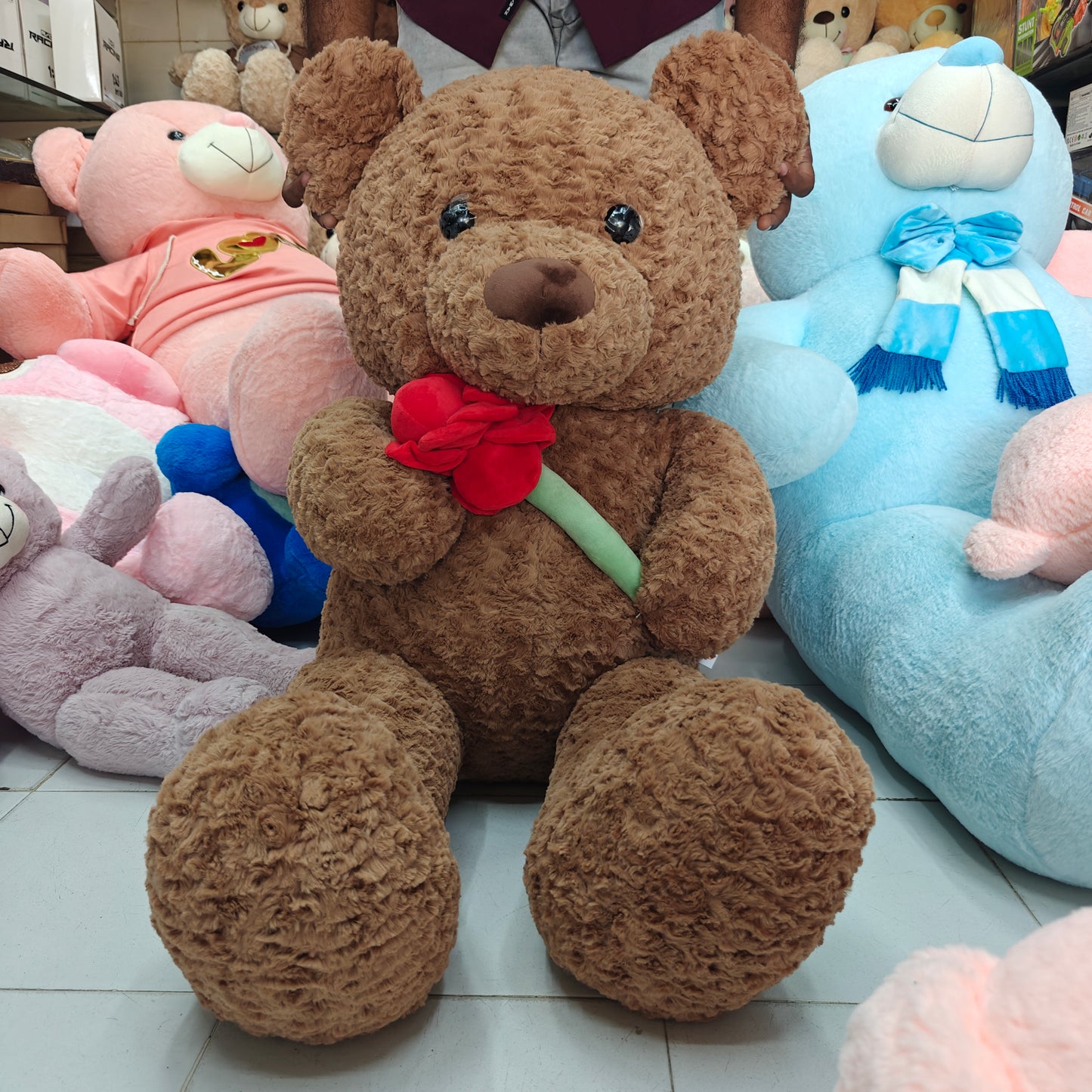 4 FEET PREMIUM BROWN FLOWER TEDDY BEAR