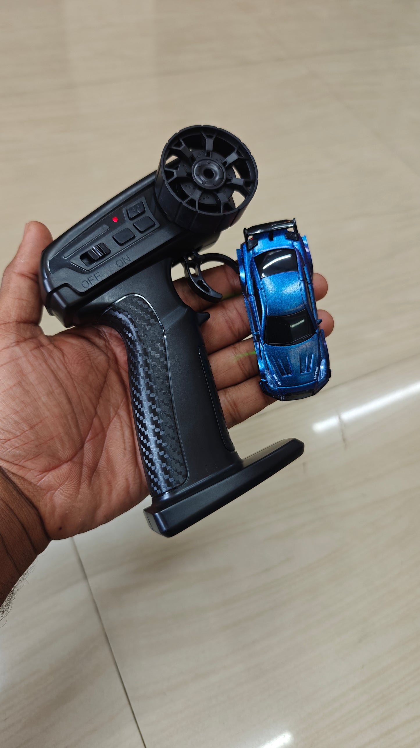 1:64 Scale Desktop Drift Car, Type-C Charging
