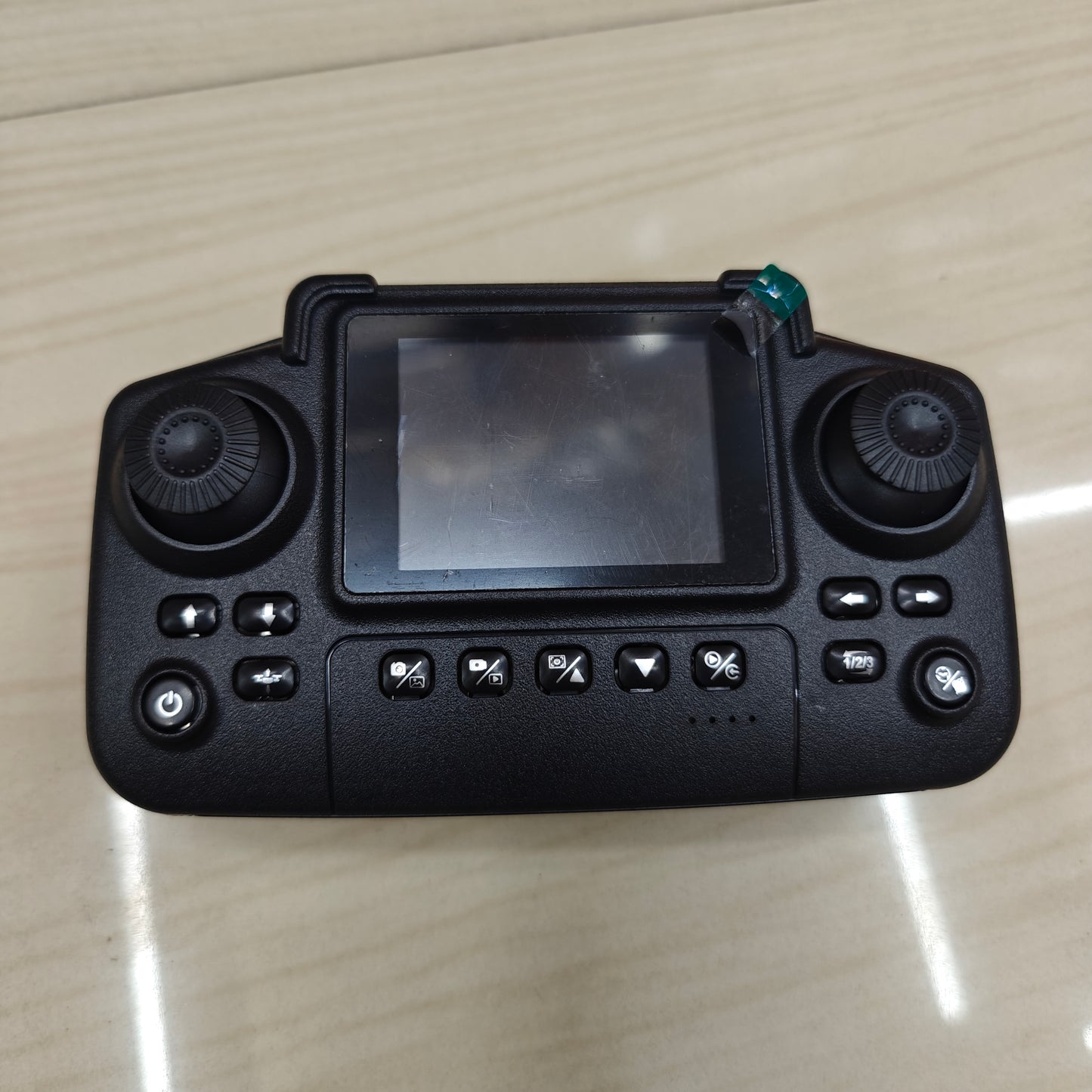 E69 AIRCRAFT WITN INBUILT SCREEN