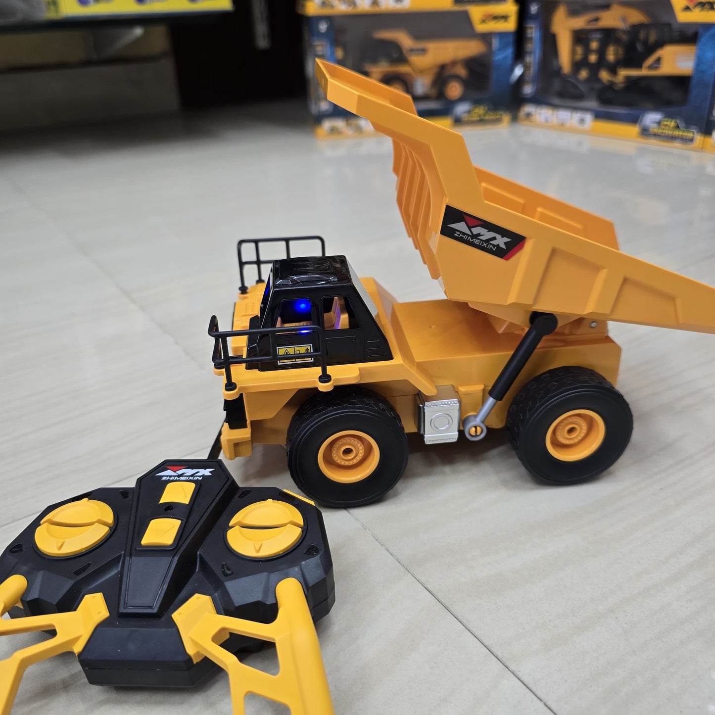 5 CHANNEL REMOTE CONTROL DUMPER TRUCK